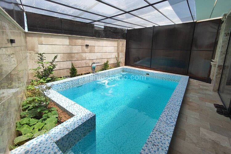 ویلا استخردار سه خواب مبله کُر در چهارباغ