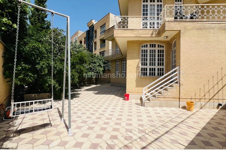 ویلا چهار خواب مبله نفس در شهر صدرا