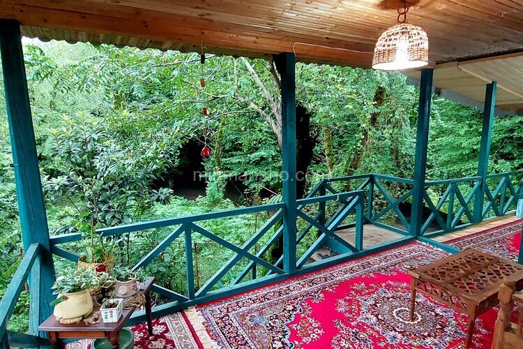 واحد تک خواب در طبقه دوم کلبه جنگلی هیرکانی در