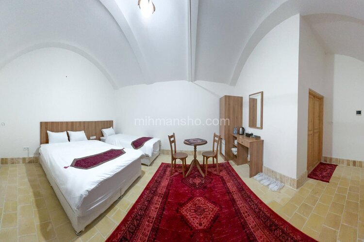 اتاق سه تخته ویژه در هتل سنتی کاشان