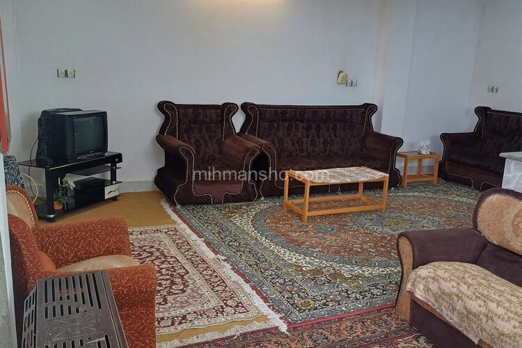 واحد مبله دوخواب در طبقه همکف ویلا در قائم شهر