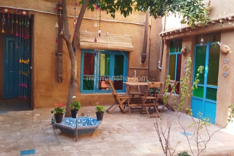 اتاق خان عمو بومگردی در شیراز