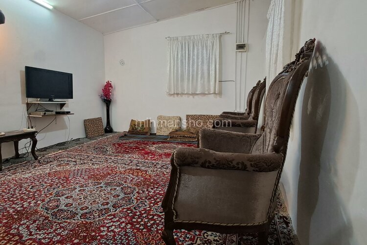 واحد مبله تکخواب نرگس در طبقه اول ویلای تنکابن