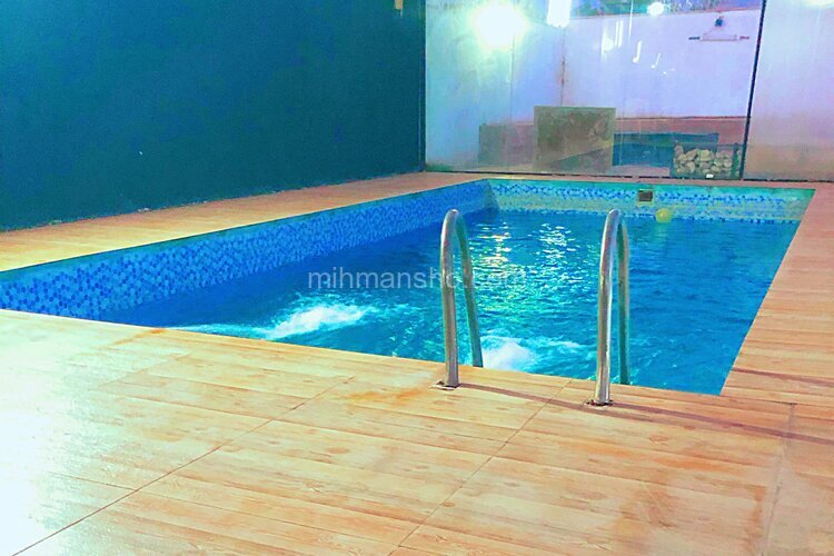 ویلا استخردار دوخواب در چهار باغ