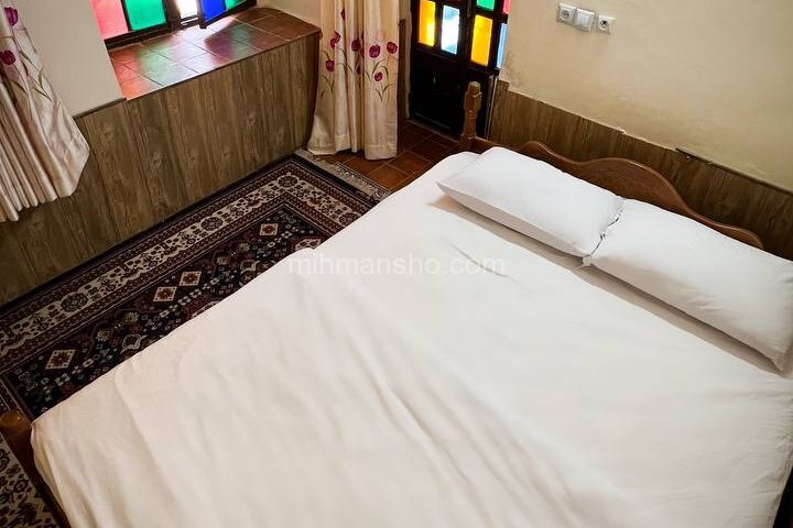 اتاق دبل گلفام در بومگردی شیراز