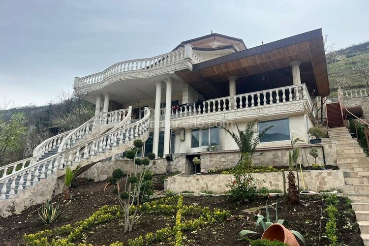 ویلا دوبلکس دوخواب استخردار در آستارا