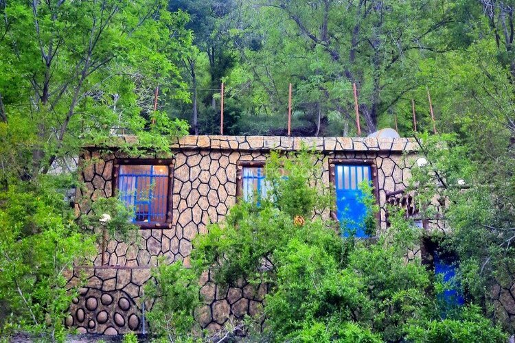 ویلا باغ تکخواب دنج در کرمانشاه