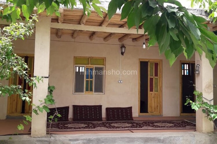 اتاق در اقامتگاه بومگردی کلات