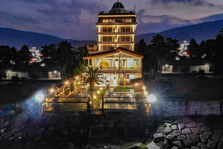 ویلا مبله دوبلکس 5 خواب استخردار  لوکس در چالوس