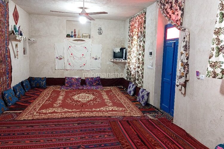 واحد تکخواب گلفرج در اقامتگاه بومگردی جلفا