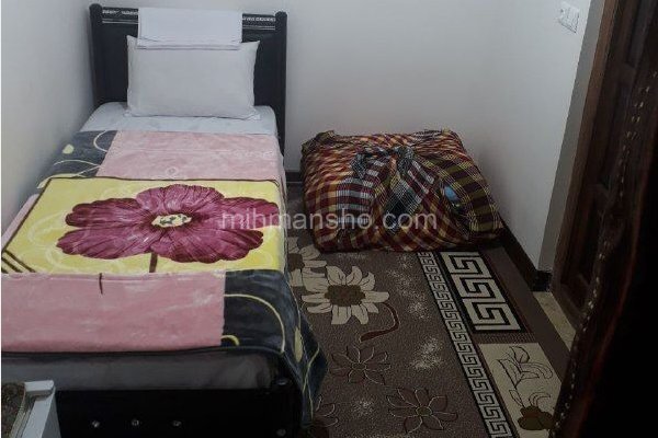 اتاق تک نفره سوسن در اقامتگاه بومگردی یزد