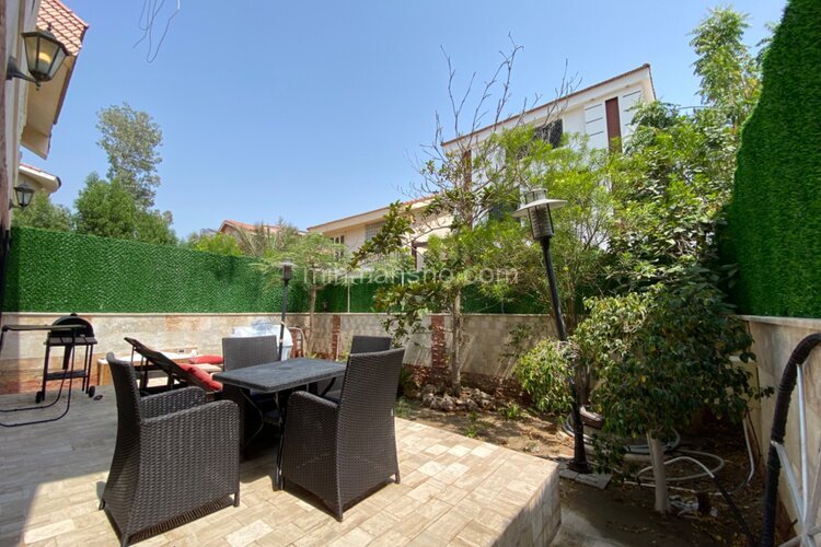 ویلا استخر دار تریپلکس سه خواب سوپر لاکچری در کیش