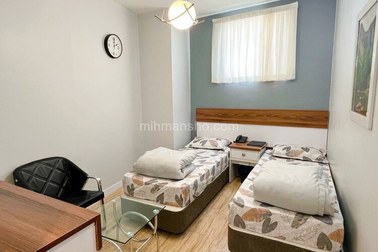 اتاق 208 در مسافرخانه مشهد