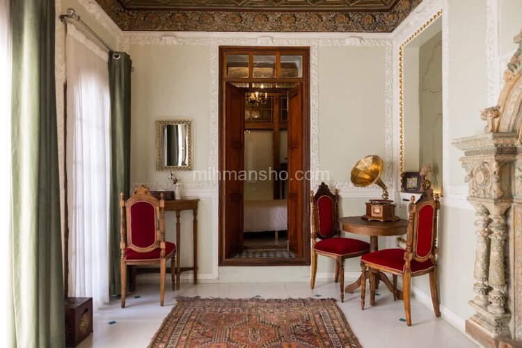 اتاق وی آی پی خان عمو در بومگردی شیراز