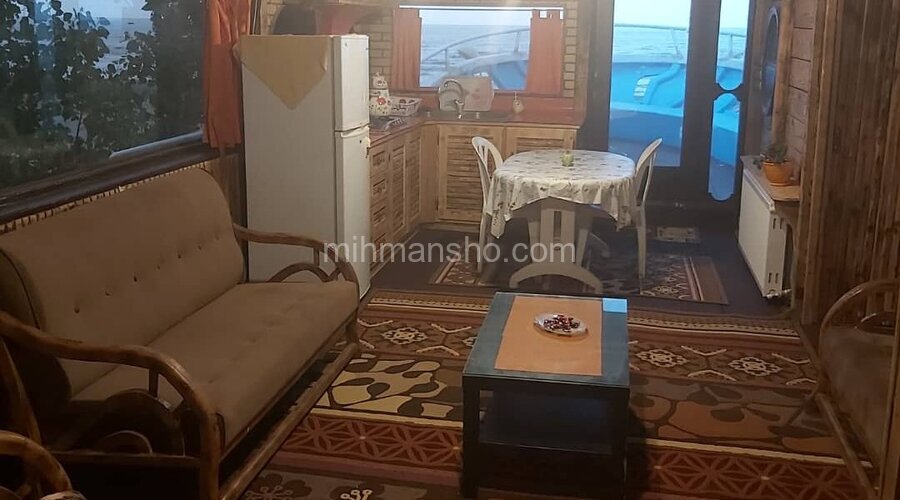 لنج طبقه بالا رویال قرمز