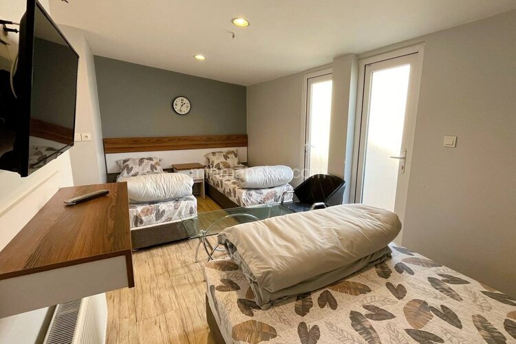 اتاق 303 در مسافرخانه مشهد