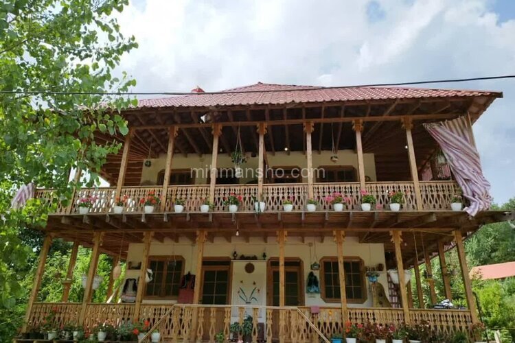 اتاق 50 متری سنتی در بومگردی لاهیجان