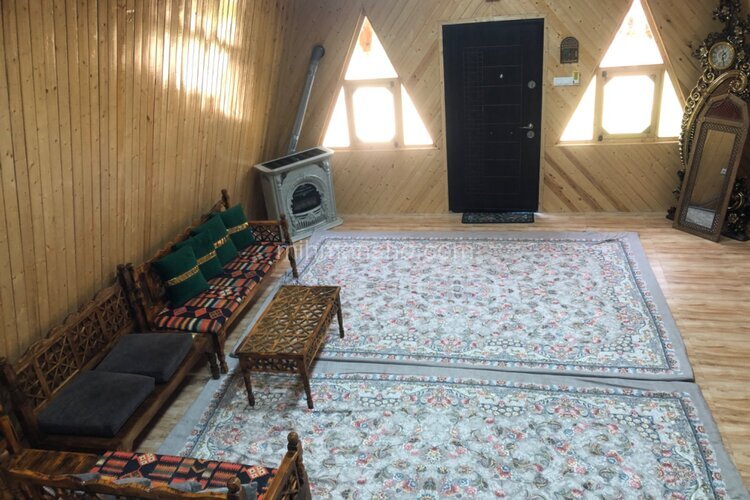 کلبه دوبلکس استخردار تکخواب جنگلی کاج در اسالم