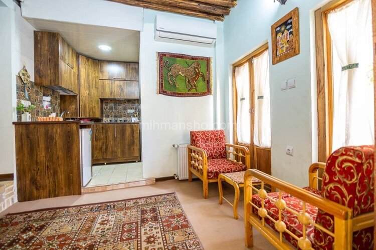 اتاق 9 VIP در اقامتگاه بومگردی شیراز