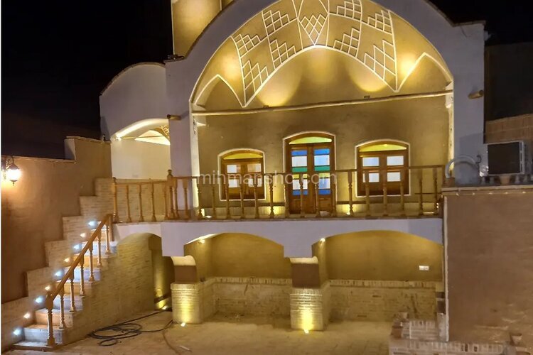 اتاق سرداب در طبقه زیرهمکف اقامتگاه بومگردی کاشان