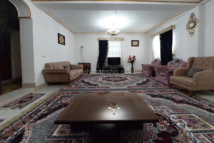 واحد تکخواب یونا در ویلای ساری