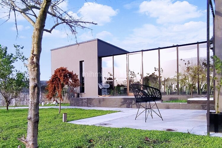 سوئیت ویلا شیشه ای در کلارآباد