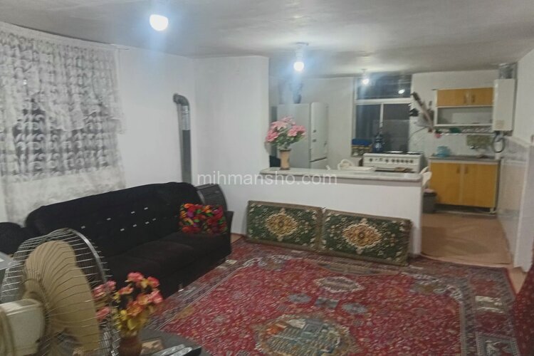 ویلا مبله تکخواب بهار در رودبار | نمای پذیرایی