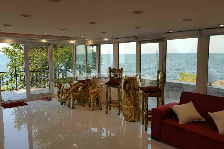 خانه ویلایی سه خواب ساحلی تراس چسبیده به دریا در رامسر