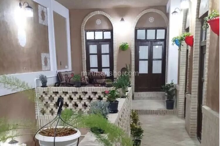 اتاق سه نفره در اقامتگاه بومگردی یزد
