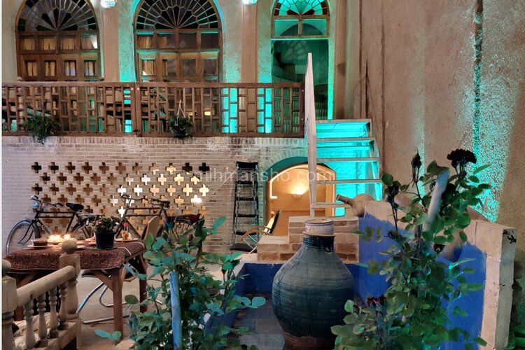 اتاق 2 تخت در اقامتگاه بومگردی یزد