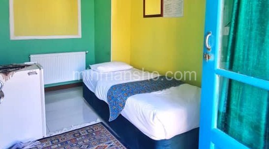 اتاق یک نفره در اقامتگاه بومگردی اصفهان