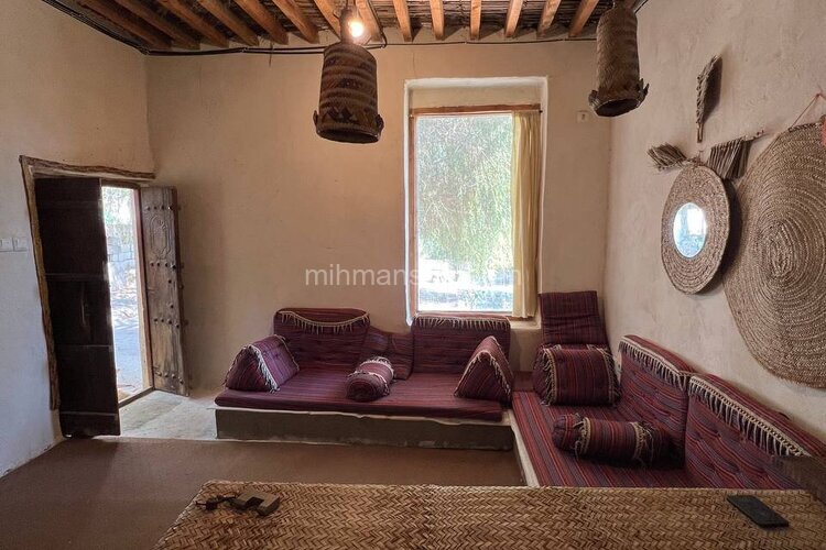 اتاق آرامش در اقامتگاه بومگردی سوزا