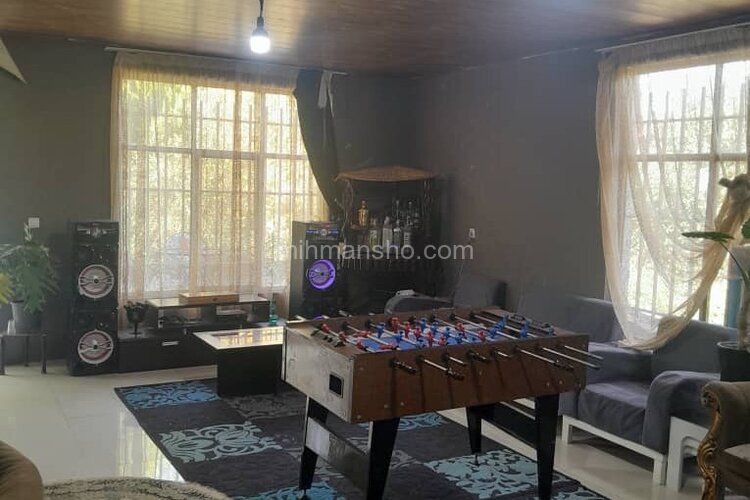 ویلا استخر روباز دوخواب در چهارباغ