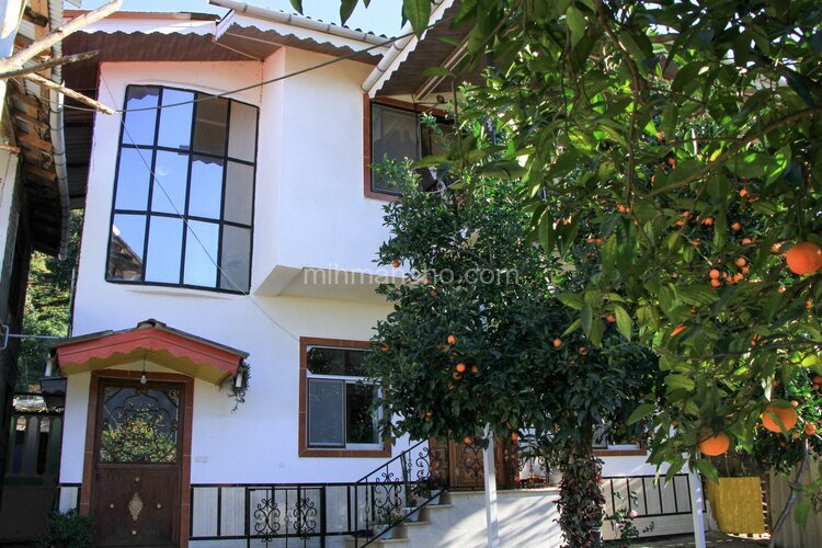 واحد دو خواب در طبقه دوم ویلای بام سبز رامسر