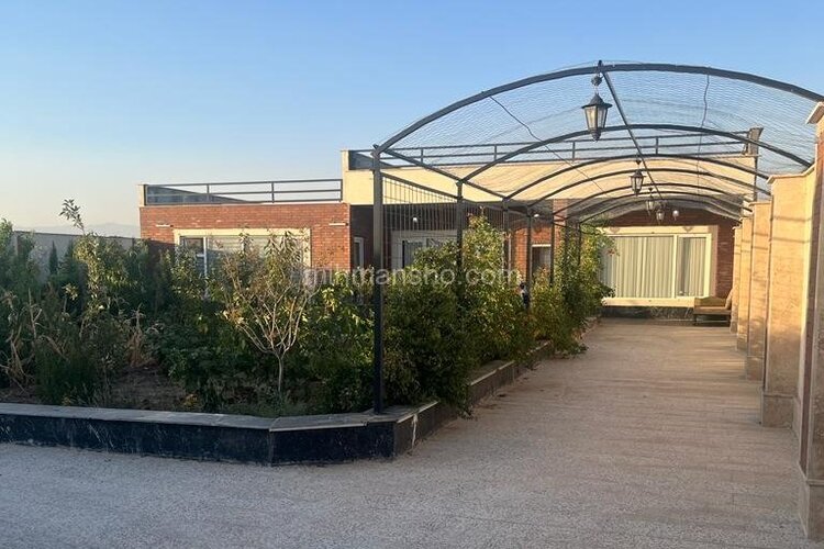 ویلا دو خواب استخردار آنا در چهارباغ