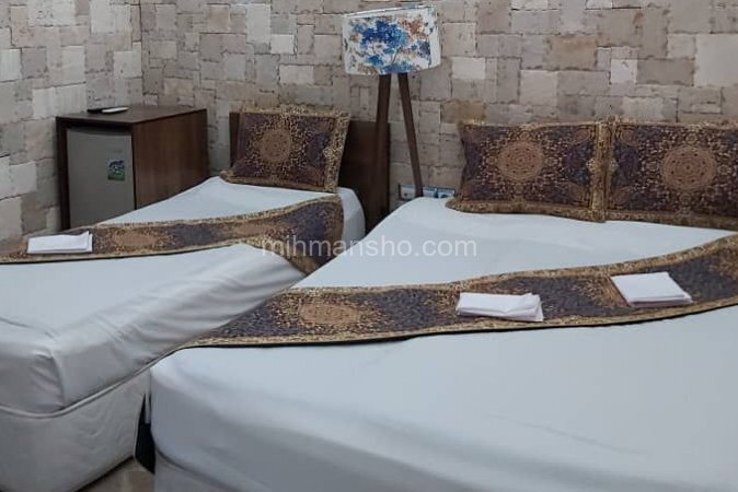 اتاق سه نفره در هتل سنتی یزد
