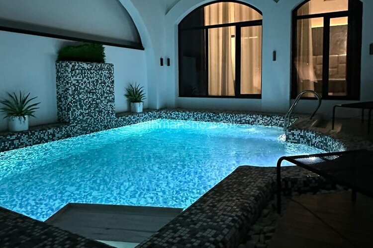 ویلا استخردار سه خواب مراکشی در ساوجبلاغ