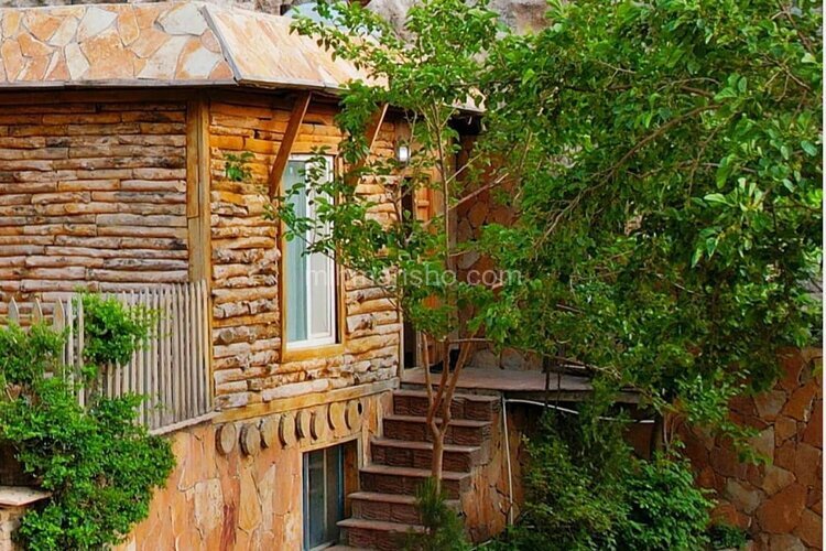 واحد دوخواب چوبی مستقل در اقامتگاه بومگردی پاوه