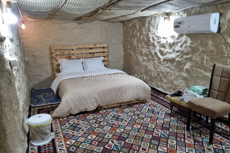 اتاق گارمزنگی در اقامتگاه بومگردی قشم