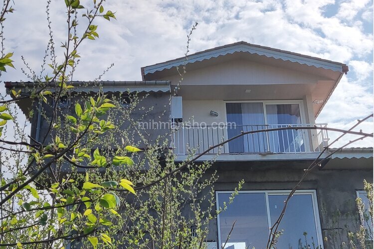 واحد تکخواب در طبقه دوم ویلای تمشک کلاچای