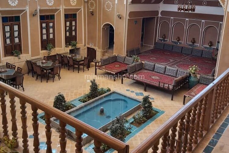 اتاق پنج تخته در هتل سنتی یزد