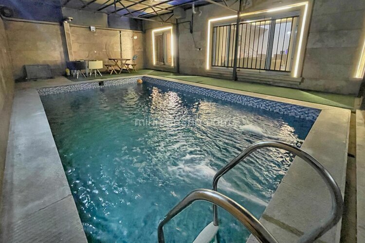 ویلا استخردار دوبلکس مبله نیکان در چهارباغ