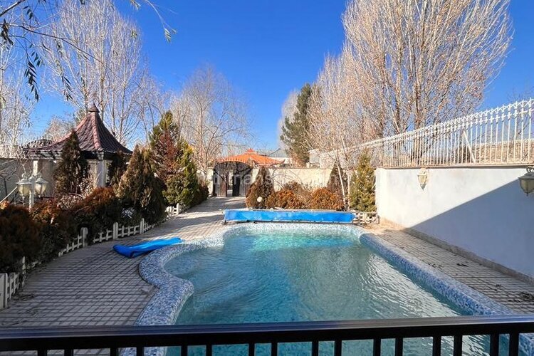 ویلا دوخواب استخردار اورکید در چهارباغ