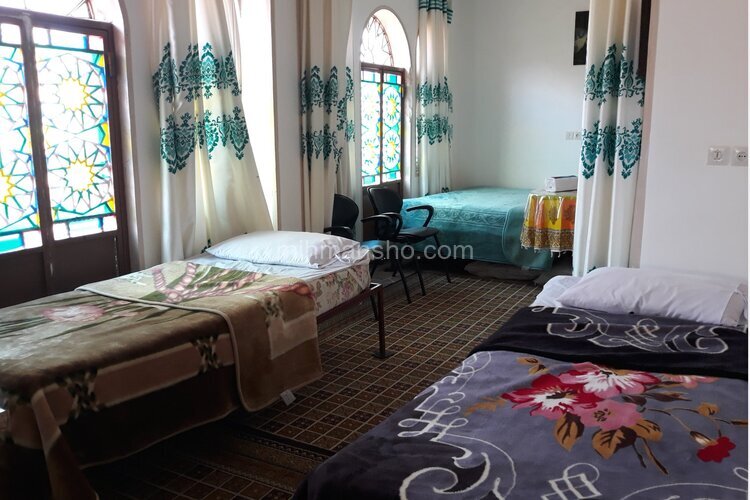 اتاق 4 نفره طبقه اول در اقامتگاه بومگردی اصفهان