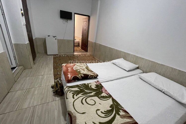 اتاق تکخواب 5 تخت در مسافرخانه در مشهد