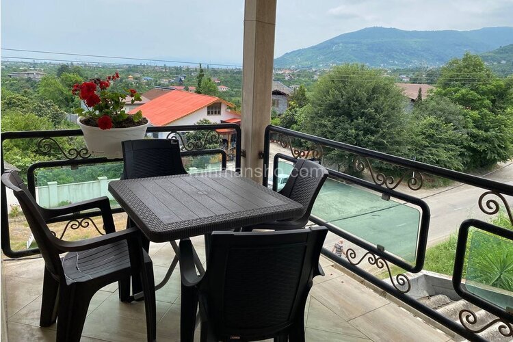 واحد مبله تکخواب در طبقه اول ویلا جنگلی رامسر