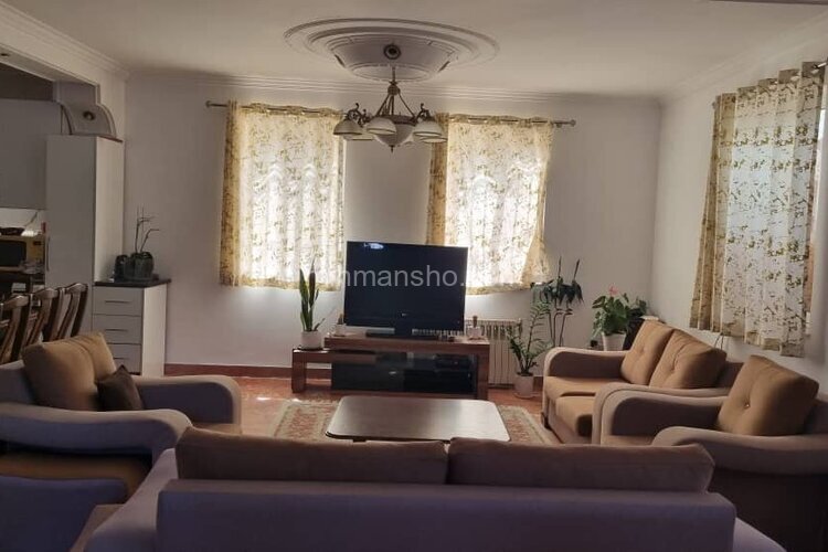 واحد دوبلکس در طبقه همکف ویلا در تنکابن