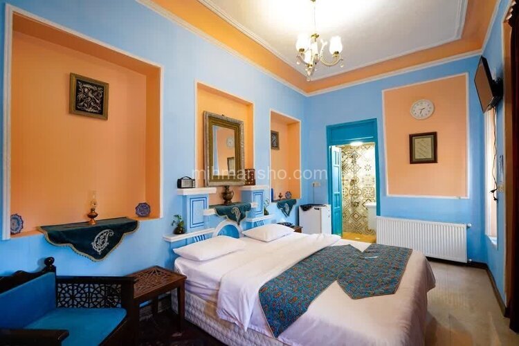 اتاق دونفره شیرین در اقامتگاه بومگردی اصفهان