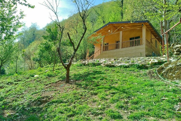 کلبه چوبی دوخواب مبله در اسالم