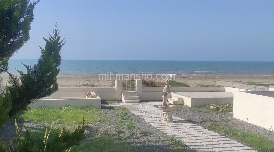 ویلا ساحلی استخردار سه خوابه در نور